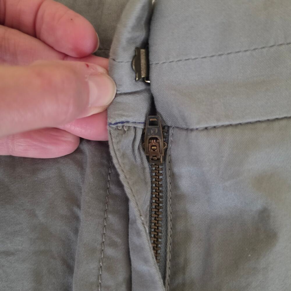 J. Crew Women's Size 8 Gray 100% Cotton Broken-In Chino Shorts - Picture 4 of 6